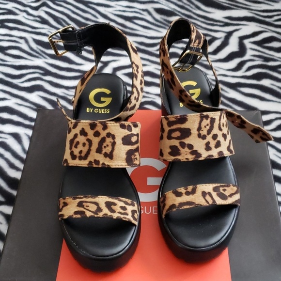 G by Guess sandal - Picture 2 of 4